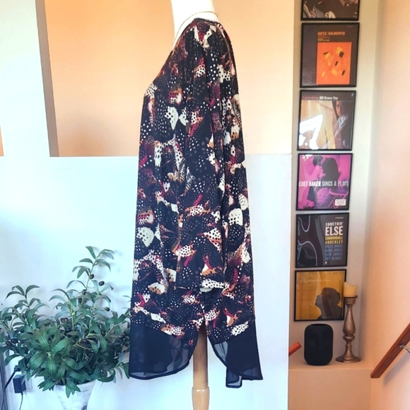 🏷️AVENUE Eden Tunic in Horsefeather Print Size 5X - Picture 8 of 14